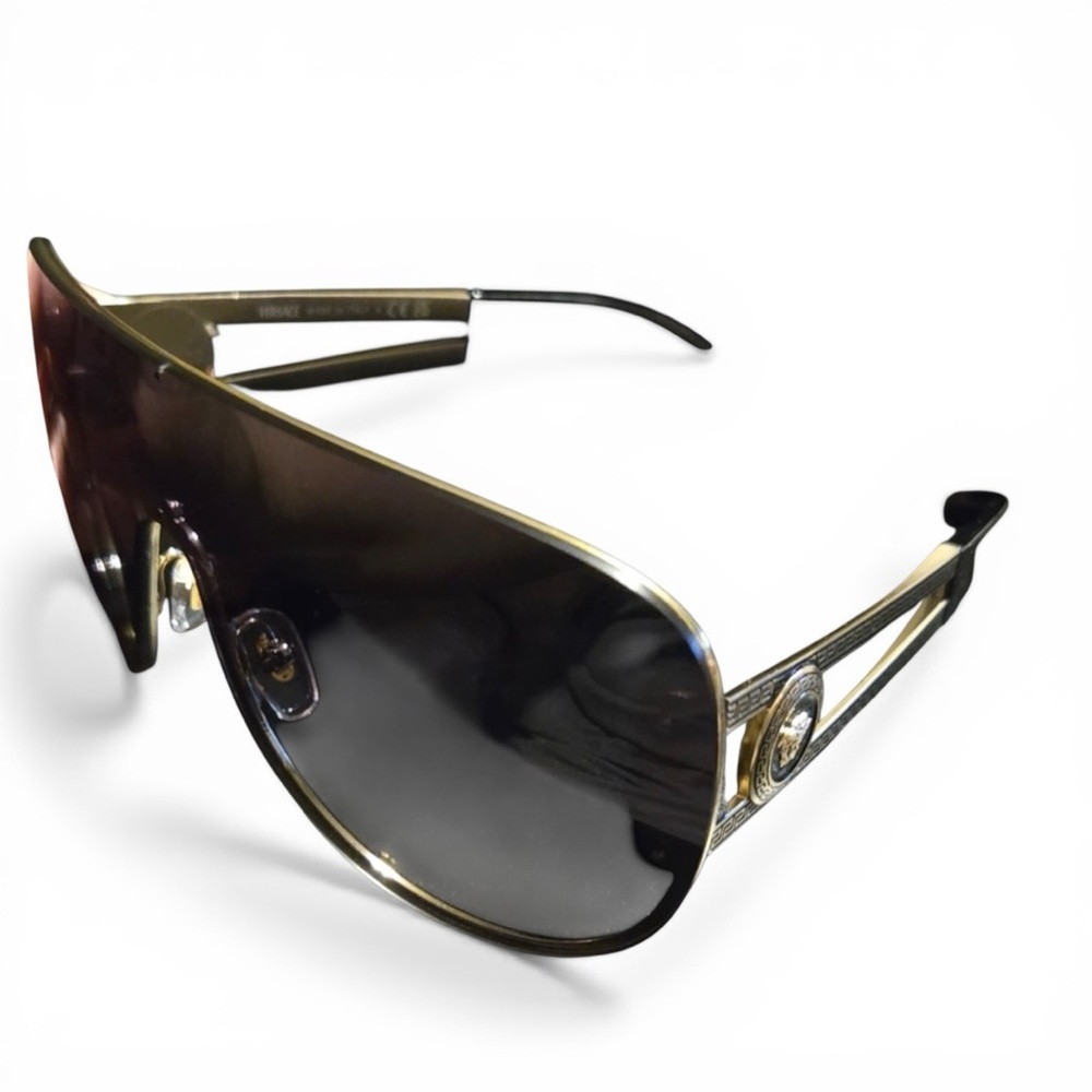 ✨💎VERSACE💎✨UNISEX GRADIENT SHEILD SUNNIES! EXCELLENT - Picture 4 of 5